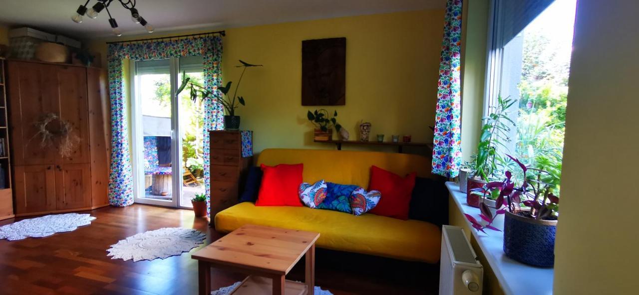 Przytulna Kawalerka Z Ogrodem Apartment *